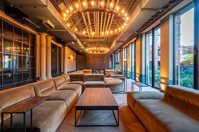 Studio To Rent In Willesden Lane, Brondesbury, London, NW2