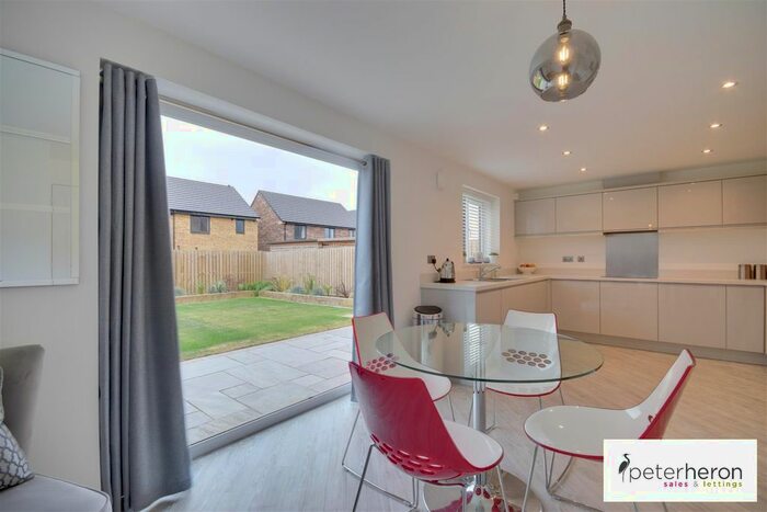 4 Bedroom Detached House For Sale In Redmill Close, South Bents, Sunderland, SR6
