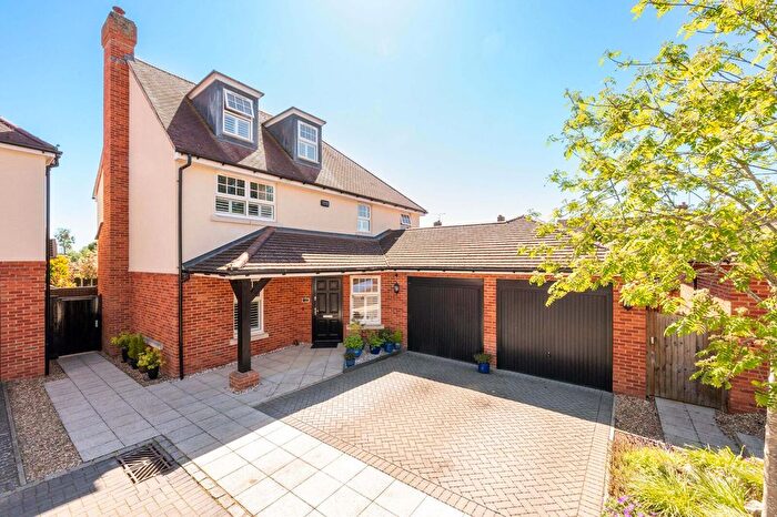 5 Bedroom Detached House For Sale In Aldridge Place, Stoke Poges, SL2