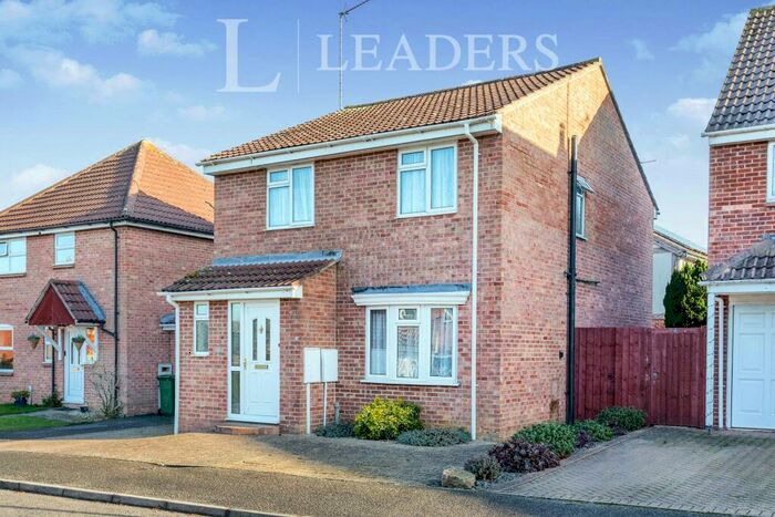 4 Bedroom Link Detached House To Rent In Badgers, Buckingham, MK18