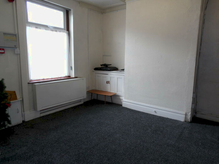 2 Bedroom House To Rent In Bolton Road, BB2