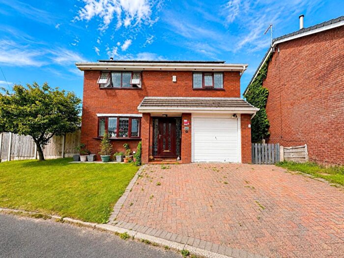 4 Bedroom Detached House For Sale In Sanderling Close, Westhoughton, BL5