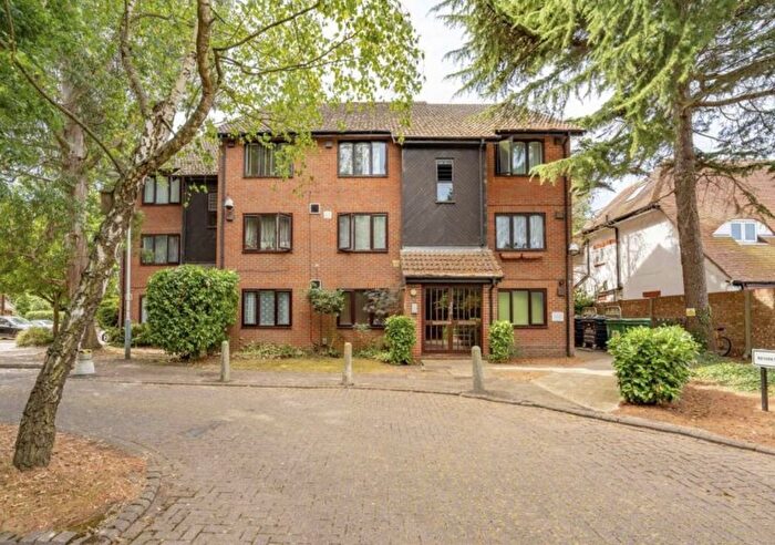 1 Bedroom Flat To Rent In Acorn Grove, Hayes, UB3