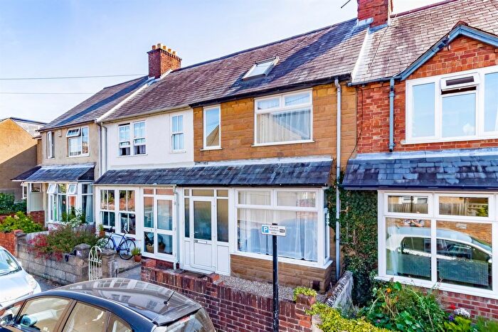 4 Bedroom Terraced House To Rent In Gardiner Street, OX3