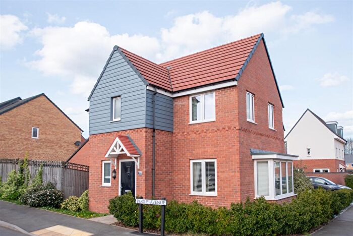 3 Bedroom Detached House For Sale In Poole Avenue, Gedling, Nottingham, NG4