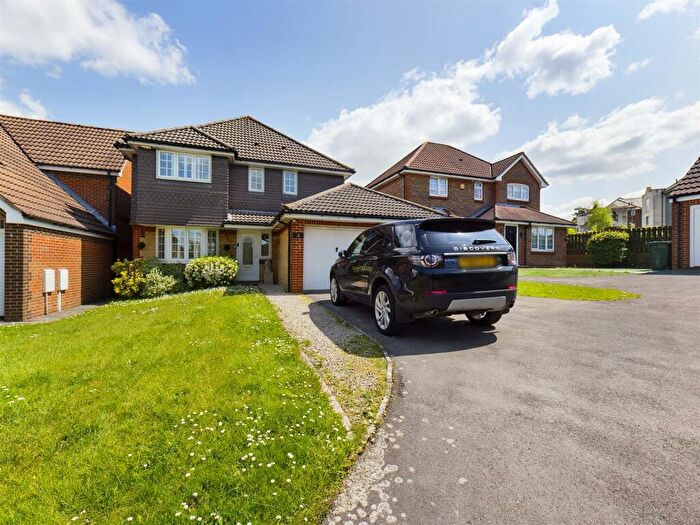 4 Bedroom House To Rent In Drury Close, Maidenbower, Crawley, West Sussex., RH10