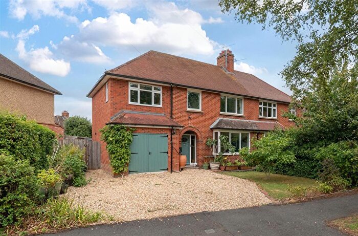 4 Bedroom Semi-Detached House For Sale In Clarendon Avenue, Trowbridge, BA14