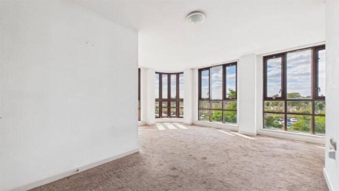 2 Bedroom Apartment For Sale In Priestgate, Peterborough, PE1