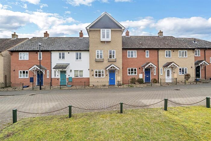 3 Bedroom Property For Sale In Old Convent Orchard, Bury St Edmunds, IP33