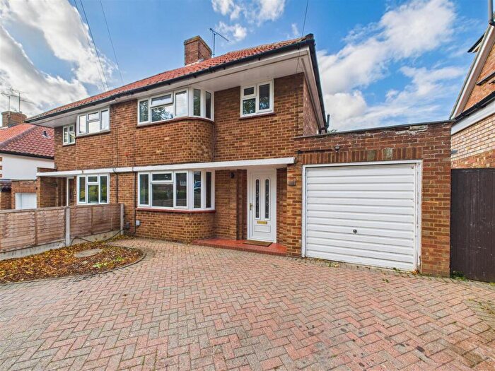 3 Bedroom House To Rent In Willian Road, Hitchin, Hertfordshire, SG4