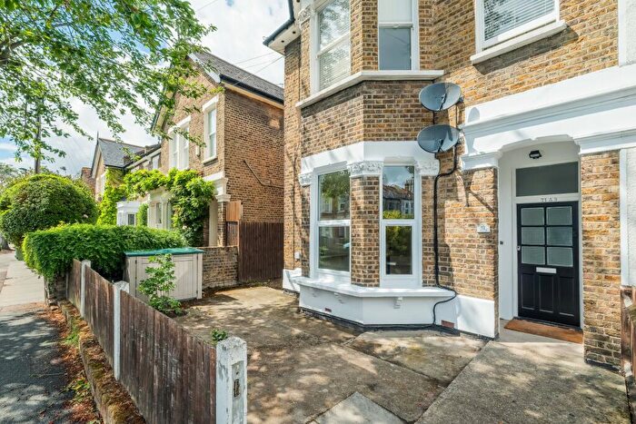 2 Bedroom Flat For Sale In George Lane, London, SE13