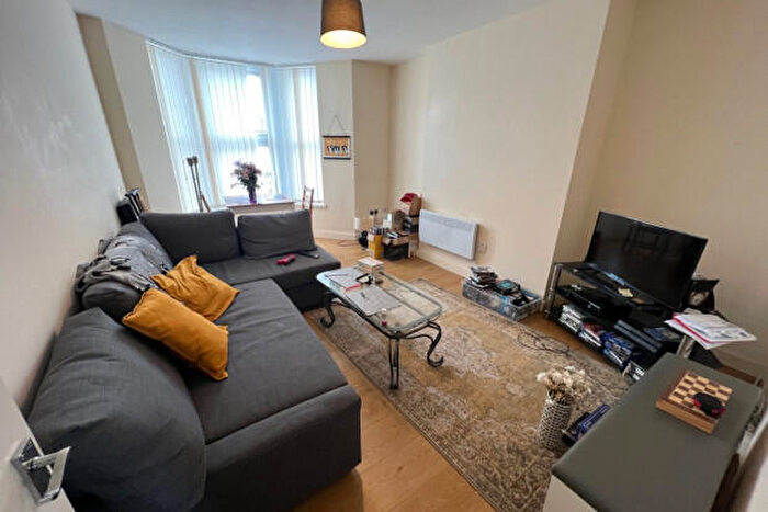 2 Bedroom Flat To Rent In Broadway Cardiff, CF24