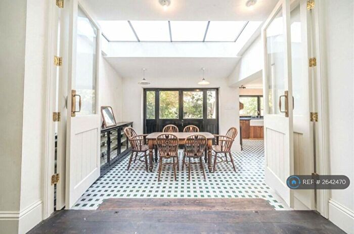 4 Bedroom Semi-Detached House To Rent In Dyne Road, London, NW6