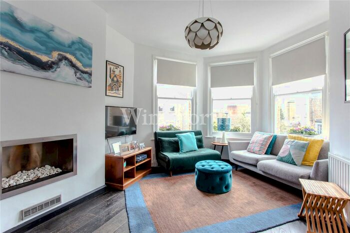 3 Bedroom Flat To Rent In Duckett Road, London, N4