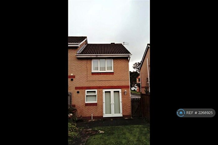 2 Bedroom Semi-Detached House To Rent In Drovers Way, Bradford, BD2