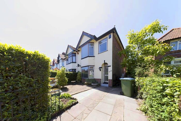 3 Bedroom End Of Terrace House To Rent In Priory Road, Southampton, Hampshire, SO17