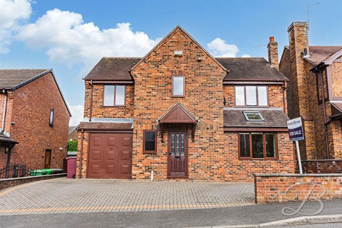 5 Bedroom Detached House For Sale In Lansbury Avenue, Pilsley, Chesterfield, S45