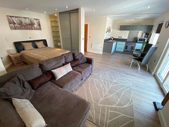 Apartment To Rent In Sheepcote Street, Birmingham, B16
