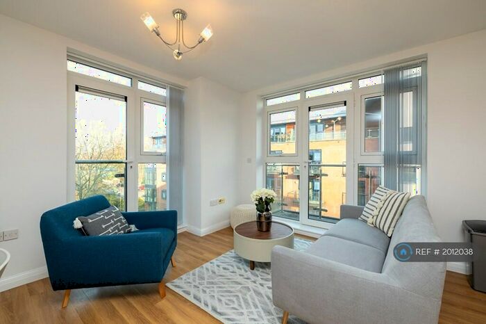 1 Bedroom Flat To Rent In Saints House, Solihull, B91