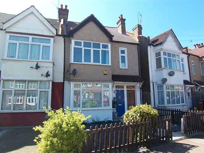 2 Bedroom Flat To Rent In Radnor Road, Harrow, HA1