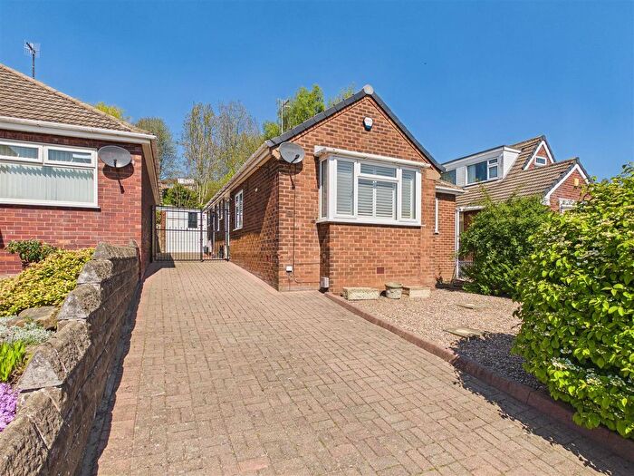 3 Bedroom Detached Bungalow For Sale In Oakhill Road, Dronfield, S18