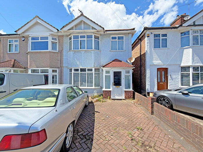 3 Bedroom Semi-Detached House For Sale In Cherry Tree Lane, Rainham, Essex, RM13