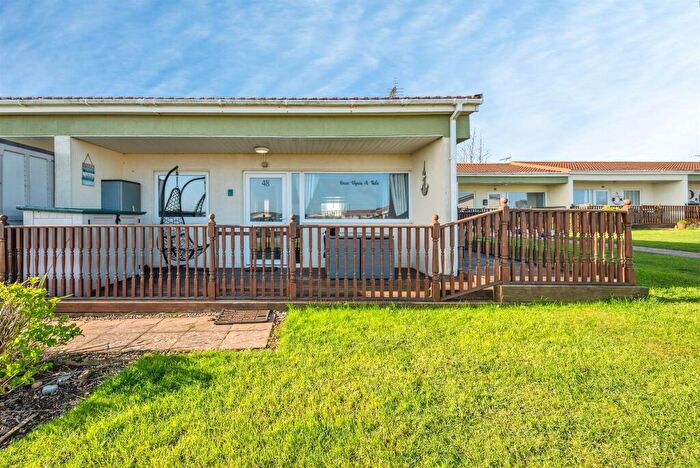 2 Bedroom Park Home For Sale In Mill Lane, Bacton, Norwich, NR12