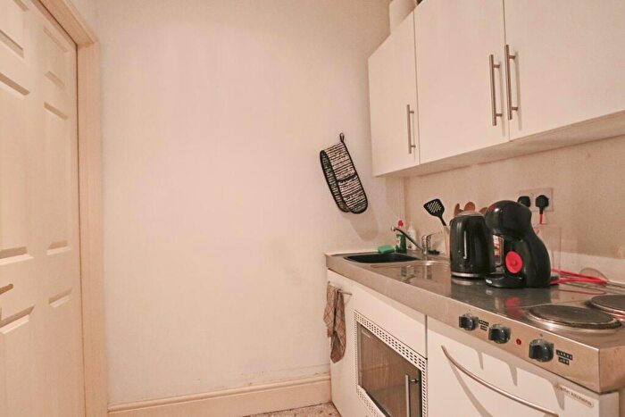 Studio To Rent In Berkeley Square, Bristol, BS8