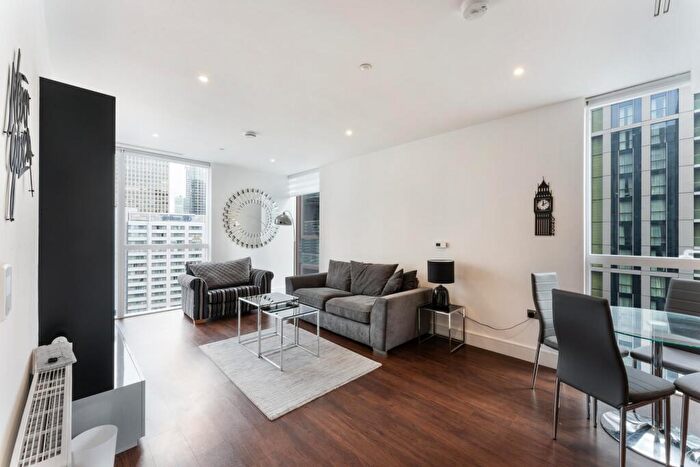 2 Bedroom Apartment To Rent In Maine Tower, Harbour Central, London, E14