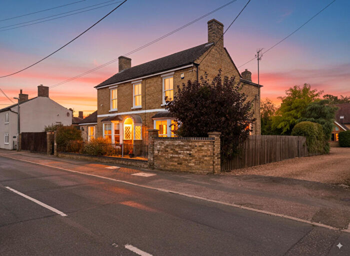 4 Bedroom Detached House For Sale In Vine Cottage, High Street, Colne, PE28