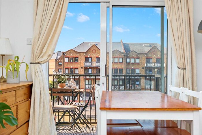 1 Bedroom Apartment For Sale In Lockview Court, E14