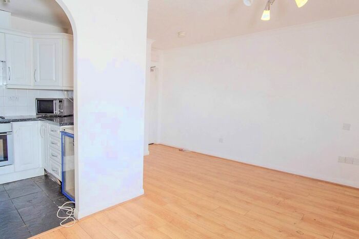 1 Bedroom Flat For Sale In Cambridge Road, Puckeridge, Ware, SG11