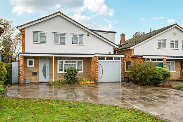 4 Bedroom Detached House For Sale In Blakes Green, West Wickham, BR4