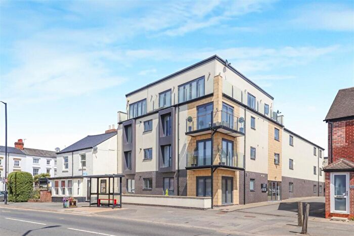 3 Bedroom Apartment For Sale In Warwick Road, Kenilworth, CV8