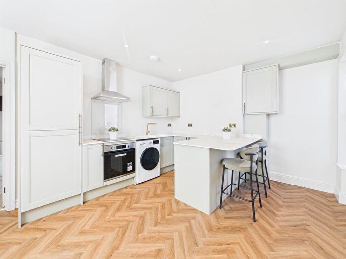 2 Bedroom Flat To Rent In Derby Road, Loughborough - Inc Bills Option, LE11