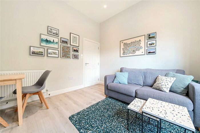 1 Bedroom Flat For Sale In High Street, Penge, London, SE20