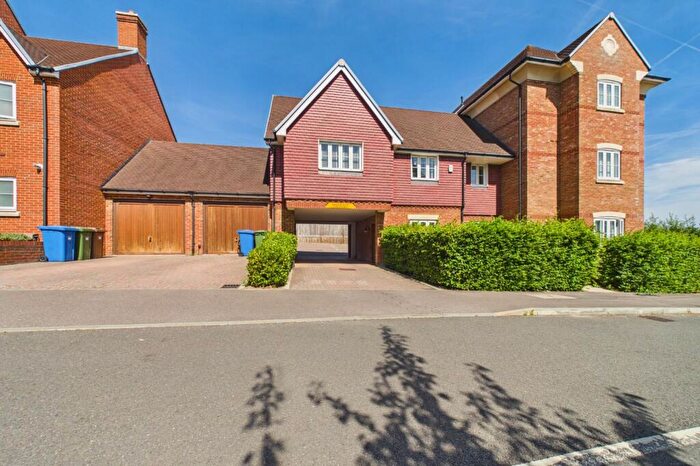 1 Bedroom Flat To Rent In Meadowsweet Lane, Warfield, Berkshire, RG42