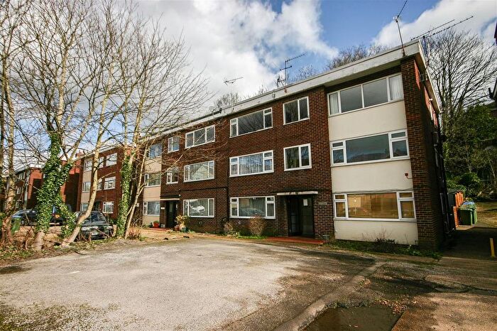 1 Bedroom Flat To Rent In Woodside Court, Woodside Road, Southampton, SO17