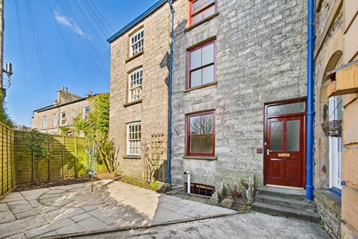 4 Bedroom Terraced House To Rent In Windermere Road, Kendal, LA9