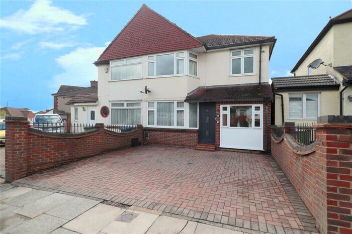 5 Bedroom Semi-Detached House To Rent In Penhill Road, Bexley, DA5