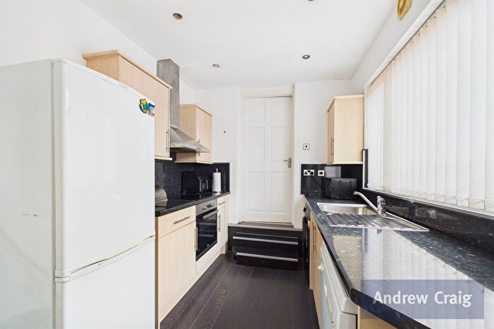 3 Bedroom Flat For Sale In Armstrong Terrace, South Shields, NE33