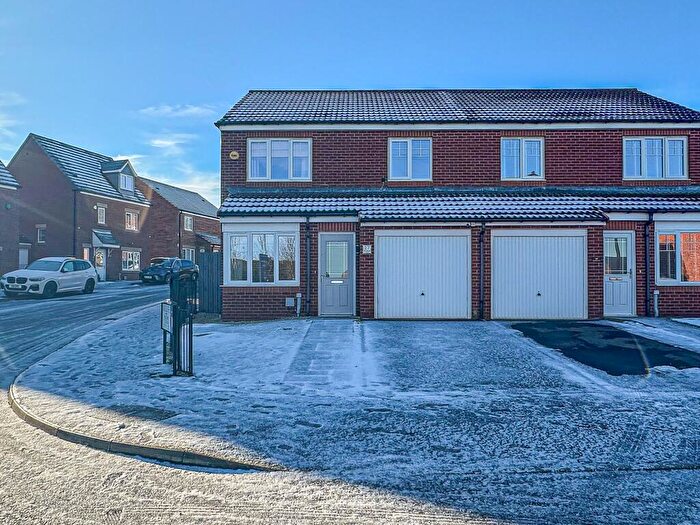 3 Bedroom Semi-Detached House For Sale In Woodham Drive, Ryhope, Sunderland, SR2