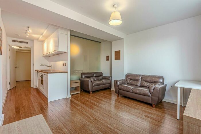 1 Bedroom Apartment To Rent In Greenhouse, Leeds, LS11