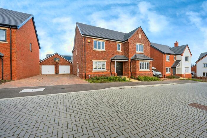 4 Bedroom Detached House For Sale In Spring Hill, Gravenhurst, Bedford, MK45