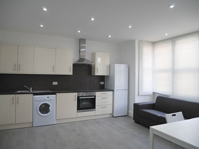 1 Bedroom Flat For Sale In Bessborough Road, Harrow, HA1