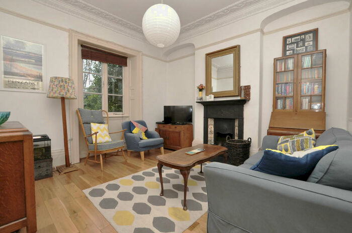 2 Bedroom Ground Flat To Rent In Acramans Road, BS3