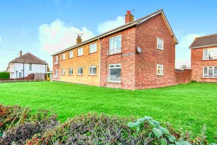 2 Bedroom Flat To Rent In Middlesex Road, Maidstone, Kent, ME15