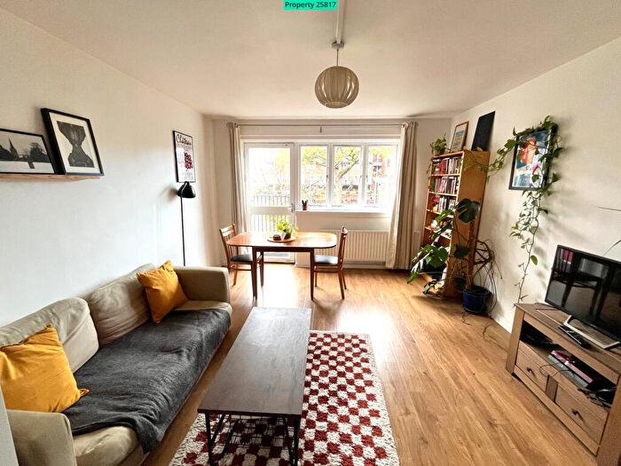 2 Bedroom Flat To Rent In The Beckers, Rectory Road, London, N16