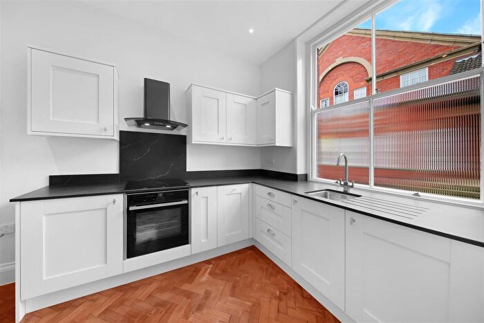 1 Bedroom Flat To Rent In Apartment, New Square, Chesterfield, Derbyshire, S40