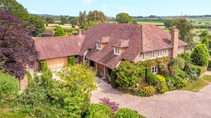 6 Bedroom Equestrian Property For Sale In Weekes Lane, West Brabourne, Ashford, Kent, TN25